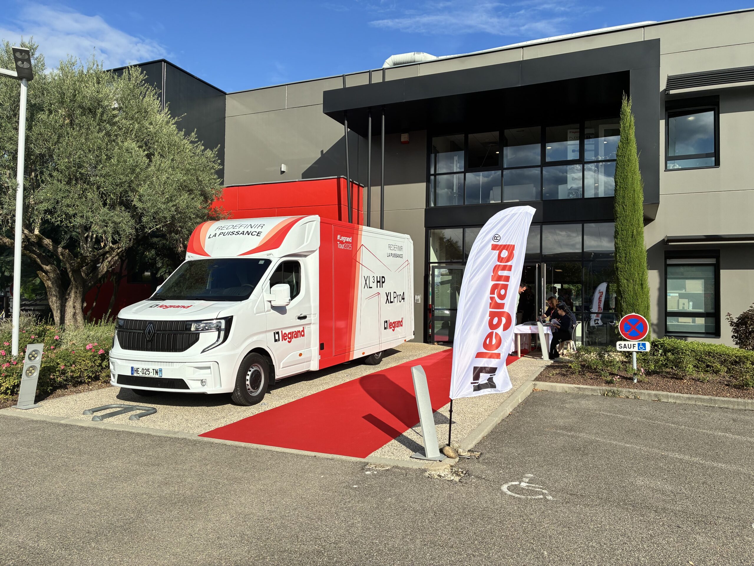 ROADSHOW LEGRAND
